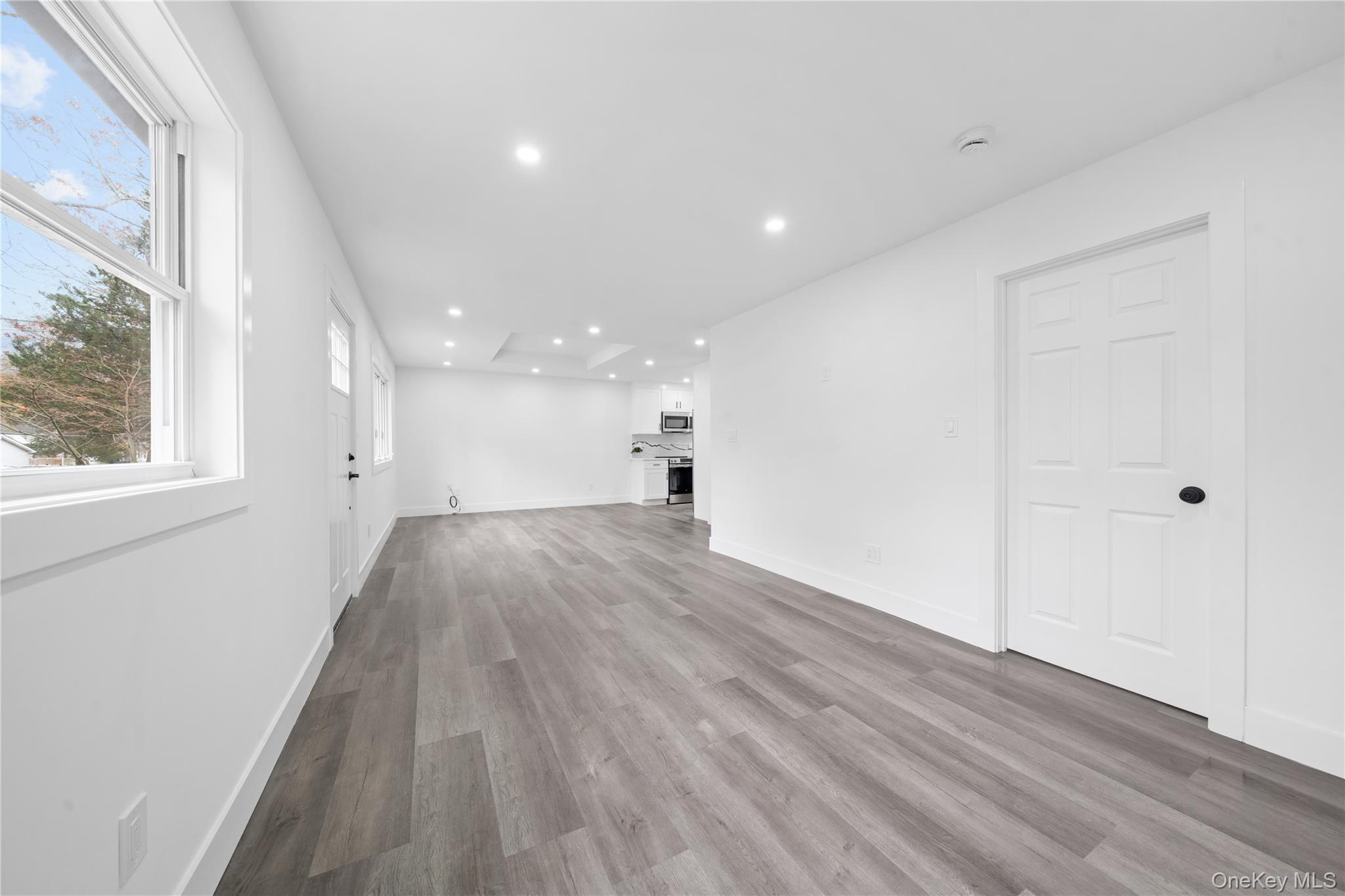 #9 photo, 16 Fife Drive, サフォーク郡 Coram , NY 11727