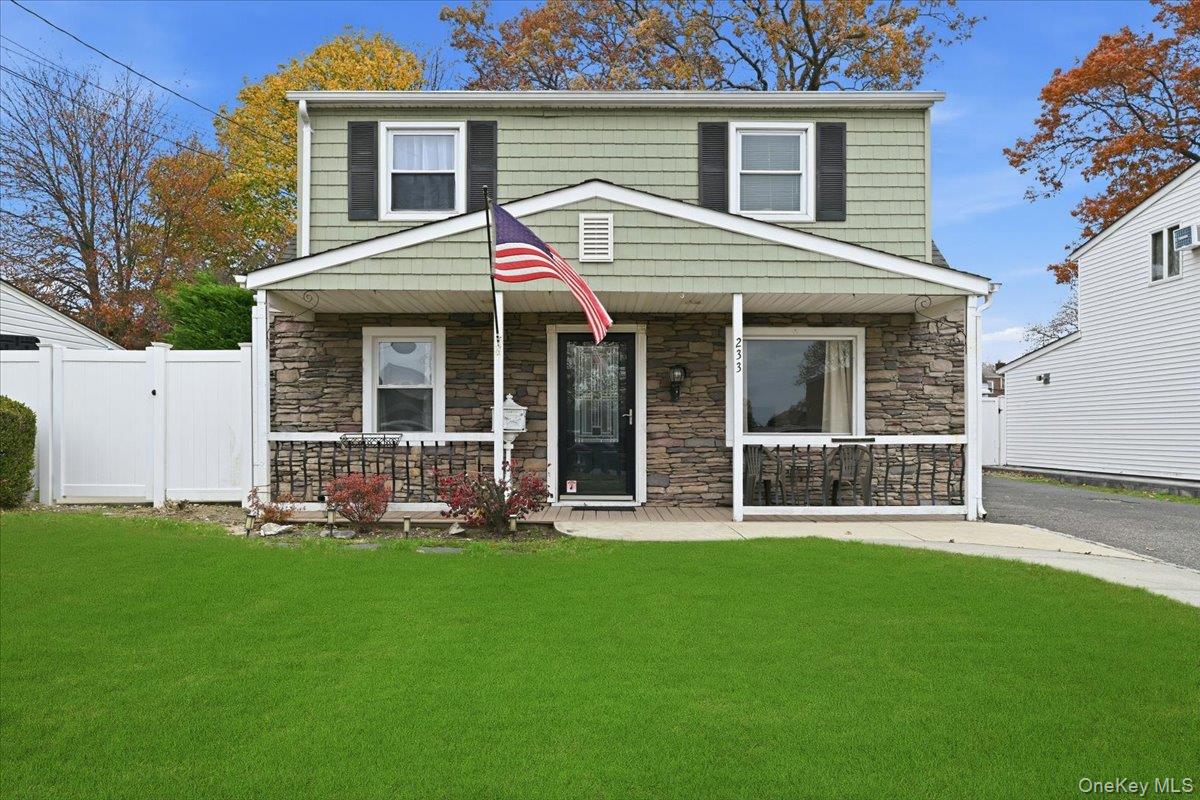 #2 photo, 233 S Alleghany Avenue, Lindenhurst , NY 11757