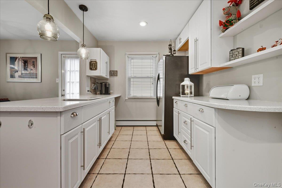 #7 photo, 233 S Alleghany Avenue, Lindenhurst , NY 11757