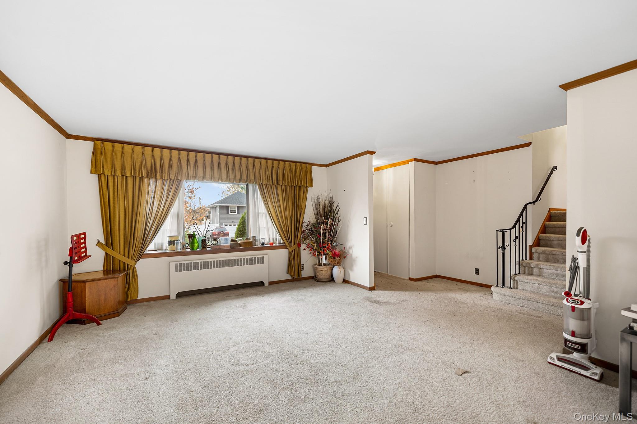 #5 photo, 3651 Woodbridge Lane, Wantagh , NY 11793