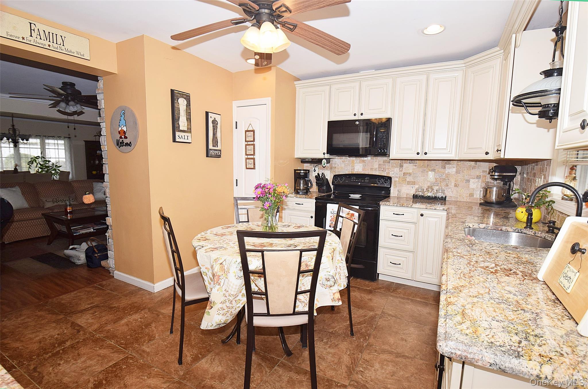 #4 photo, 49 Cutter Lane, Levittown , NY 11756