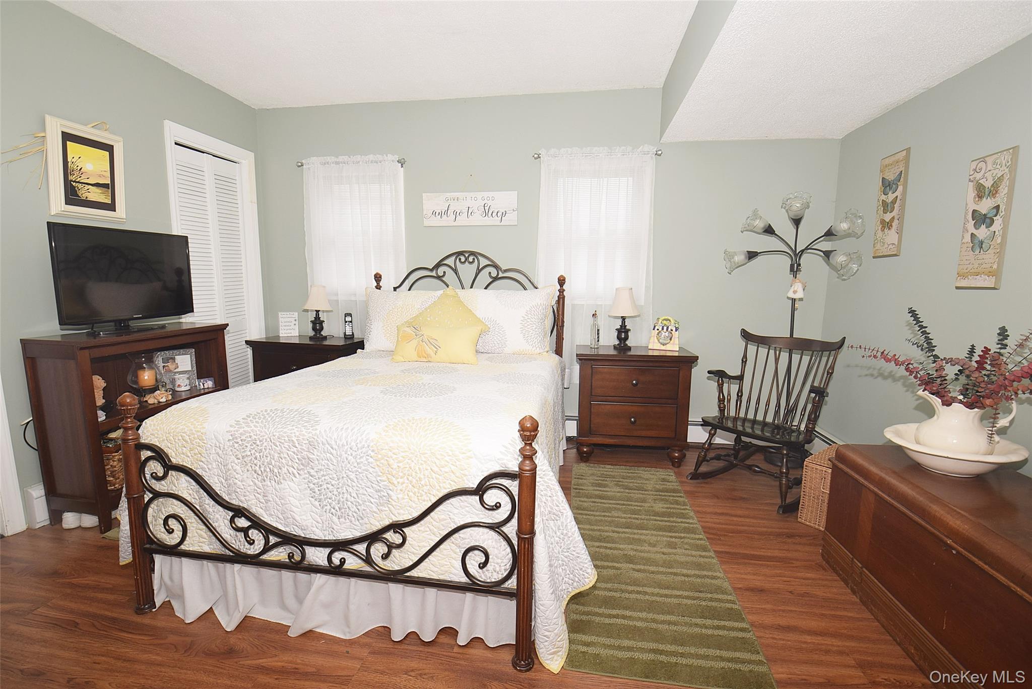 #6 photo, 49 Cutter Lane, Levittown , NY 11756