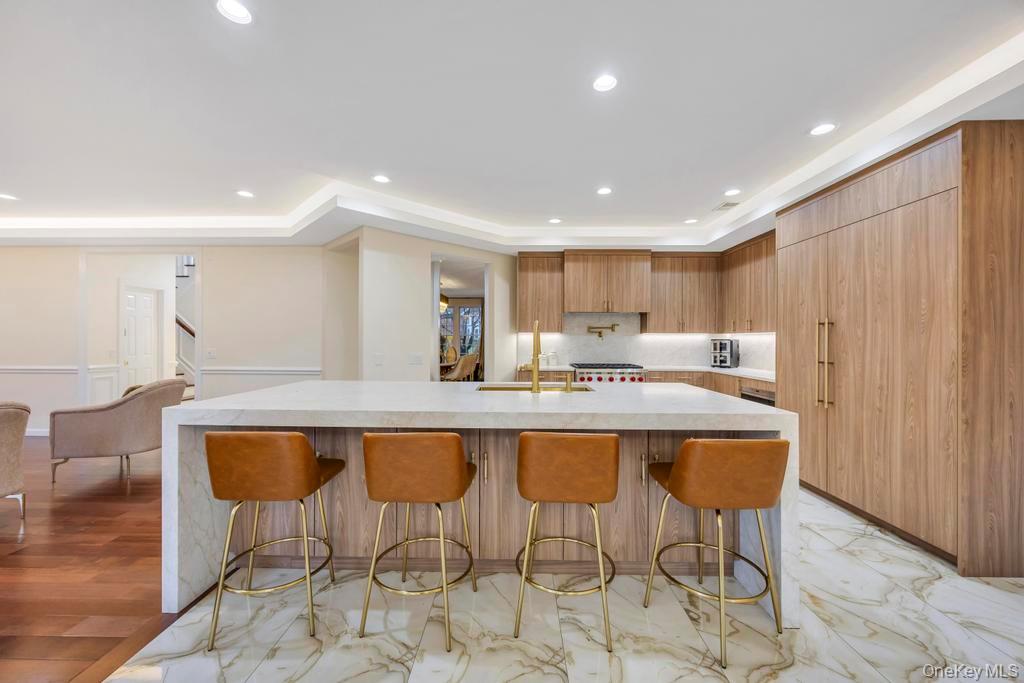 #10 photo, 2 Old Bridge Court, Melville , NY 11747