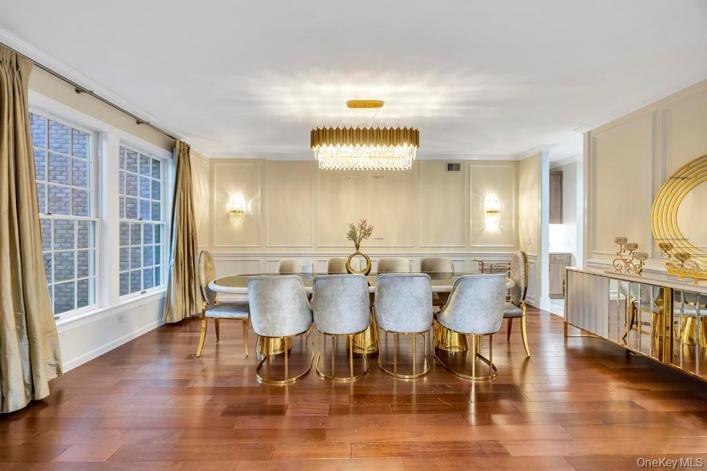 #12 photo, 2 Old Bridge Court, Melville , NY 11747