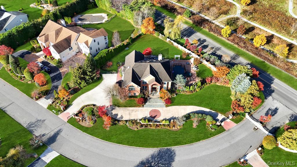 #2 photo, 2 Old Bridge Court, Melville , NY 11747