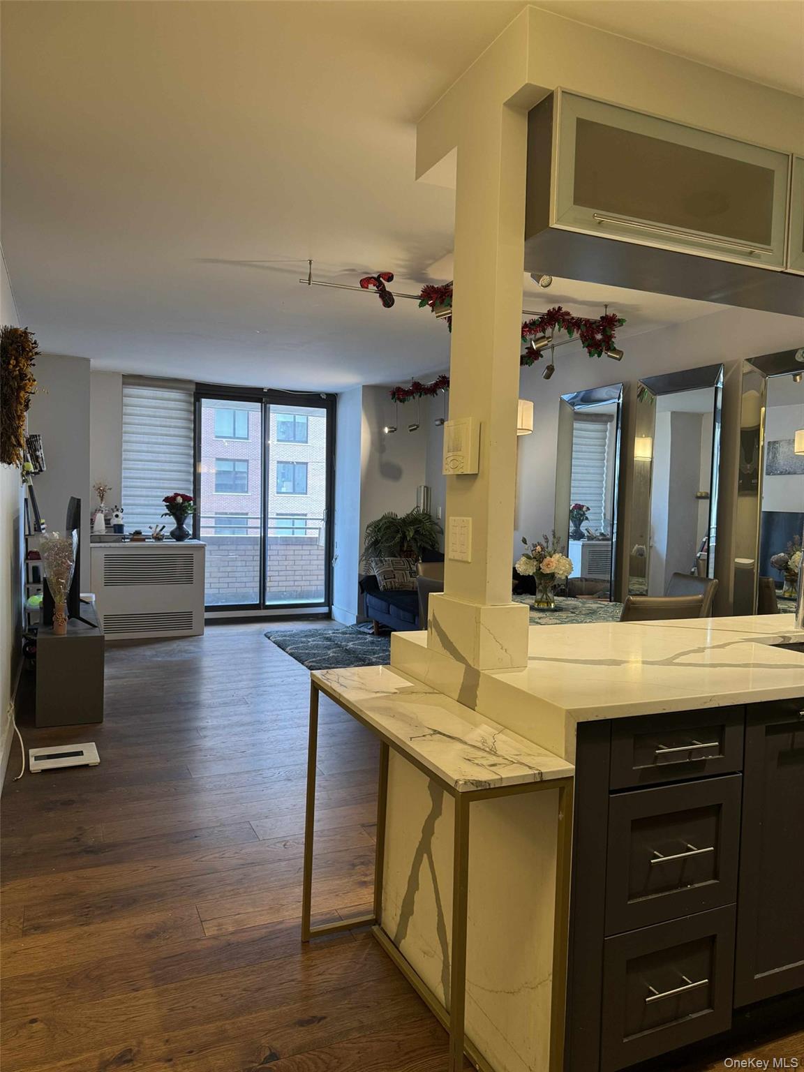 #13 photo, 275 W 96th Street, New York (Manhattan) , NY 10025