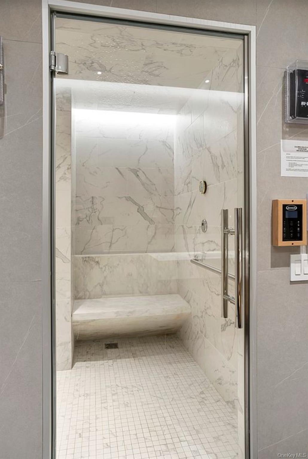 #14 photo, 275 W 96th Street, New York (Manhattan) , NY 10025