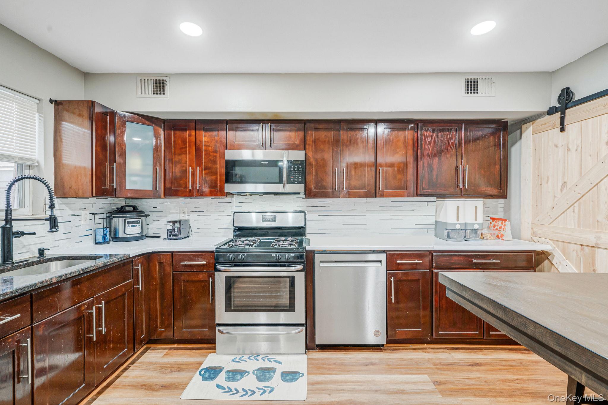 #7 photo, 2751 Schleigel Boulevard, Amityville , NY 11701