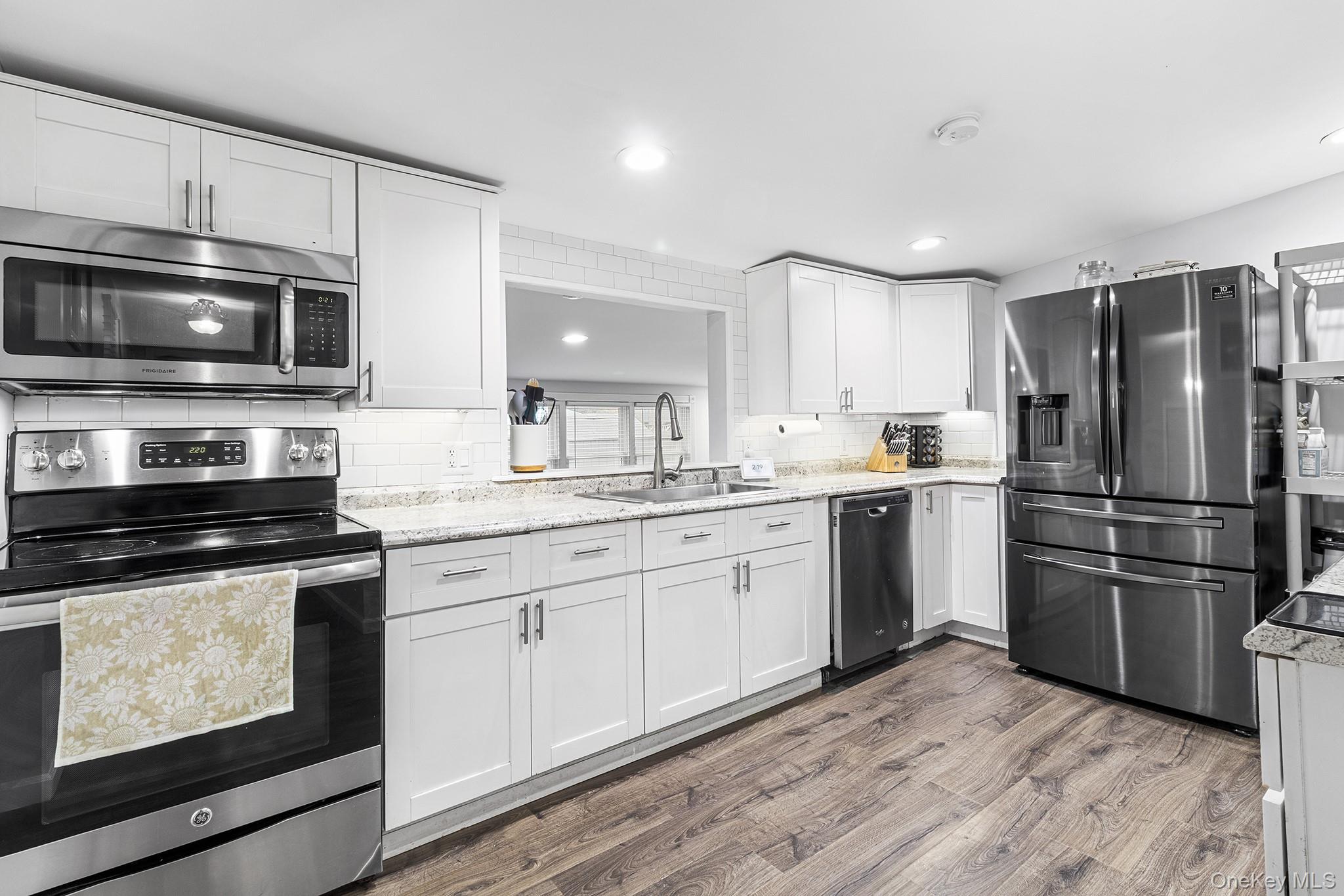 #11 photo, 166 Neighborhood Road, Mastic Beach , NY 11951