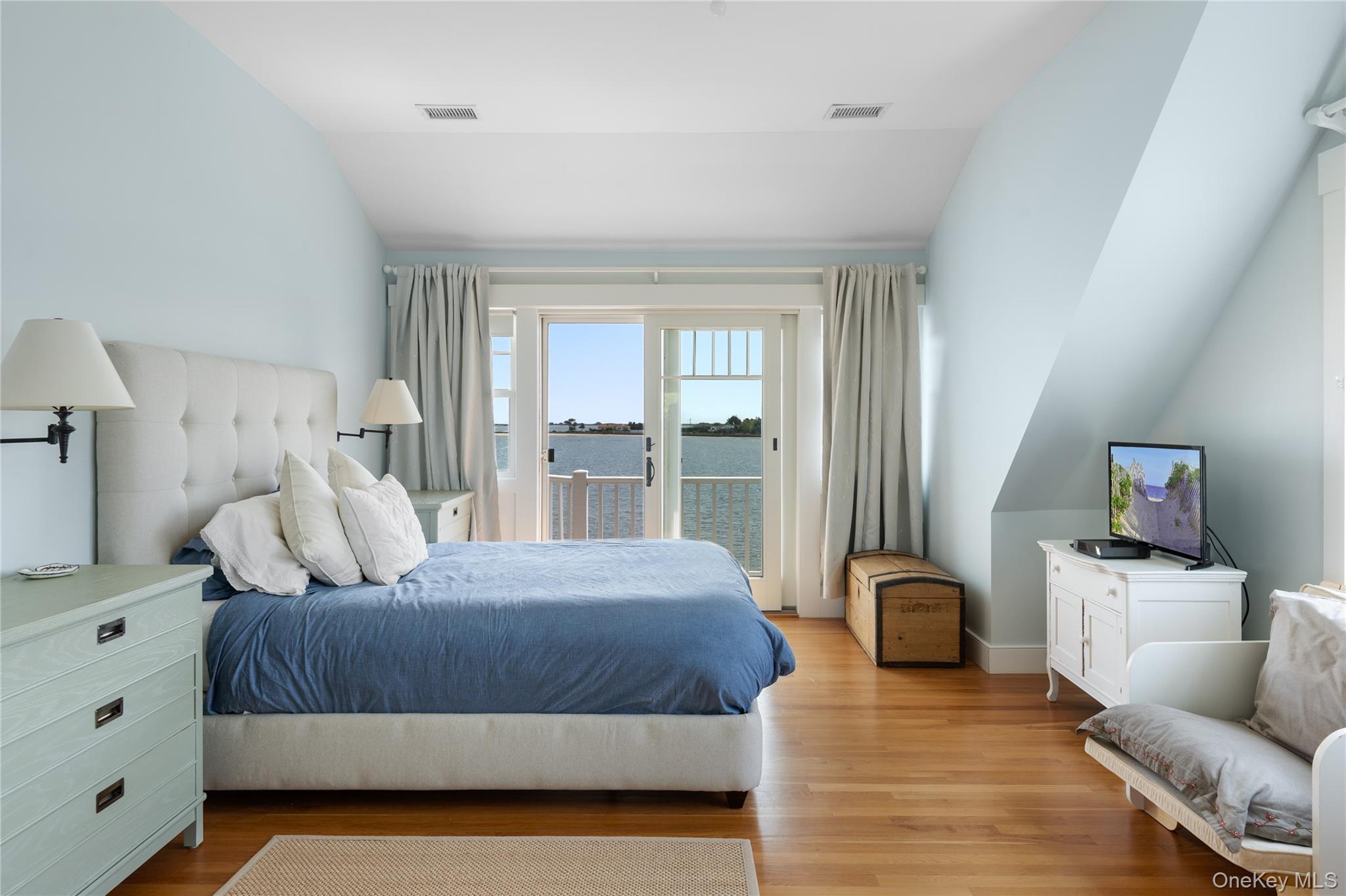 #8 photo, 36 Oak Lane, Hampton Bays , NY 11946