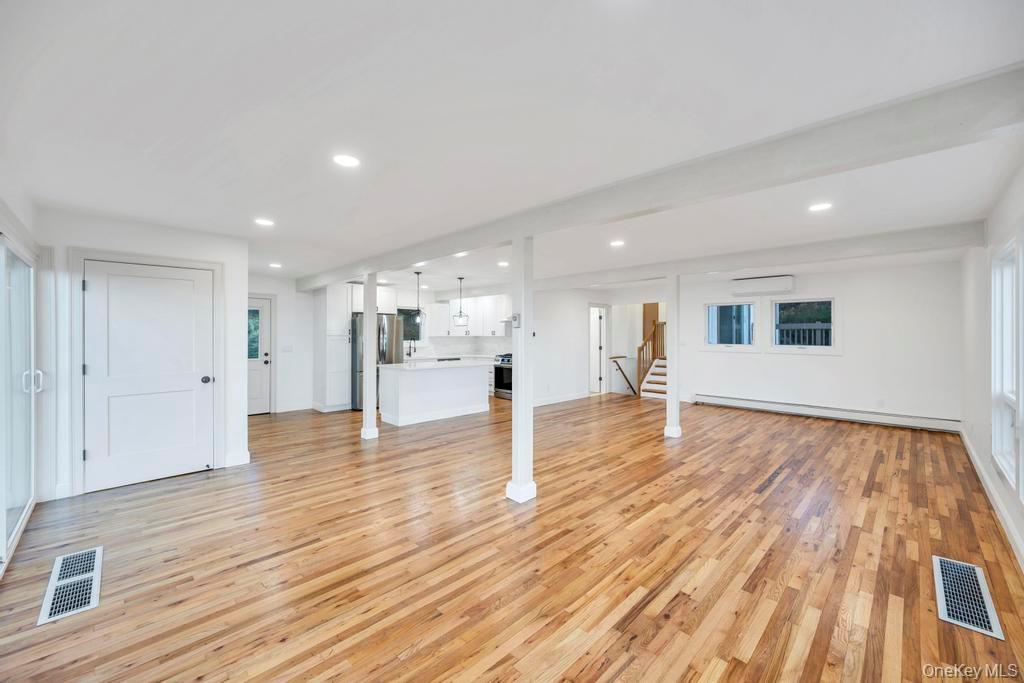 #13 photo, 2 Dolphin Way, Riverhead , NY 11901