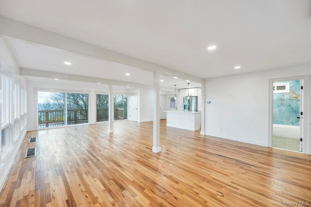 #15 photo, 2 Dolphin Way, Riverhead , NY 11901