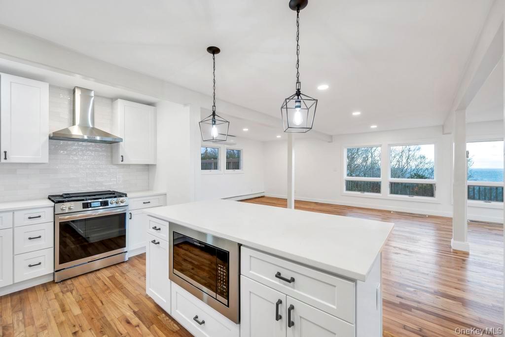 #18 photo, 2 Dolphin Way, Riverhead , NY 11901