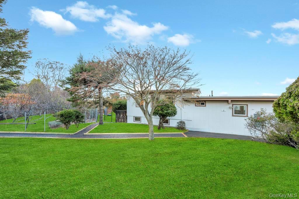 #3 photo, 2 Dolphin Way, Riverhead , NY 11901