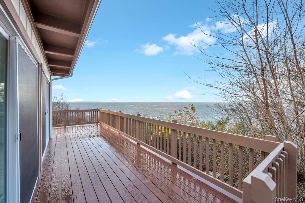 #6 photo, 2 Dolphin Way, Riverhead , NY 11901