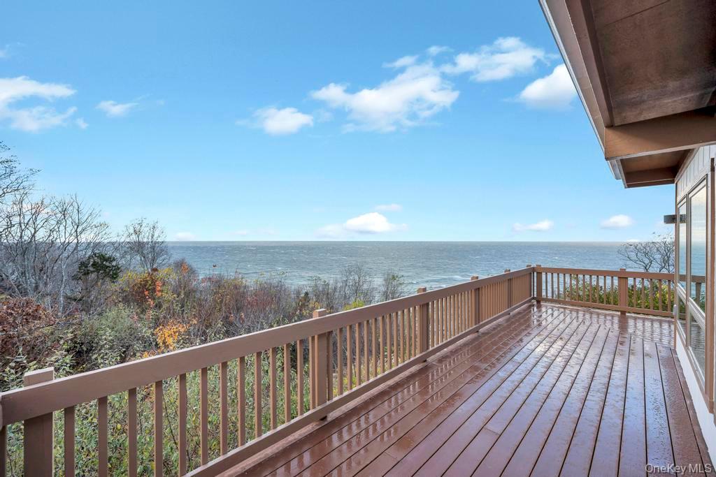 #9 photo, 2 Dolphin Way, Riverhead , NY 11901