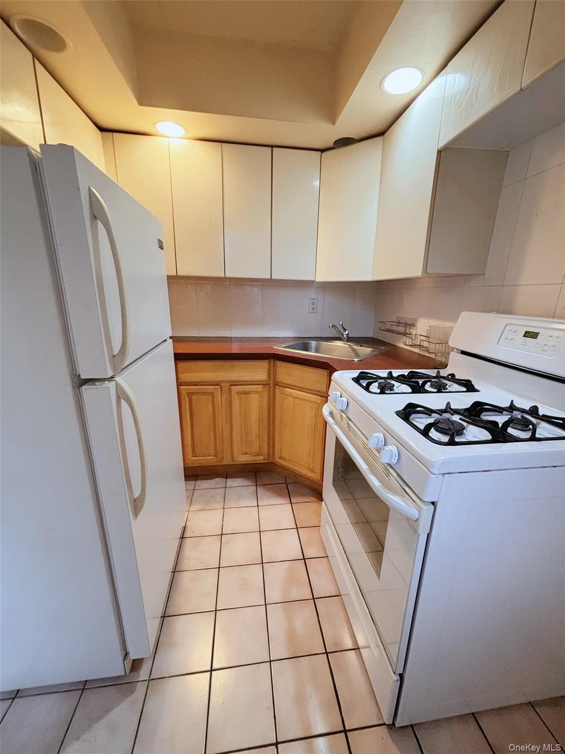 #4 photo, 137-11 32nd Avenue, Flushing , NY 11354