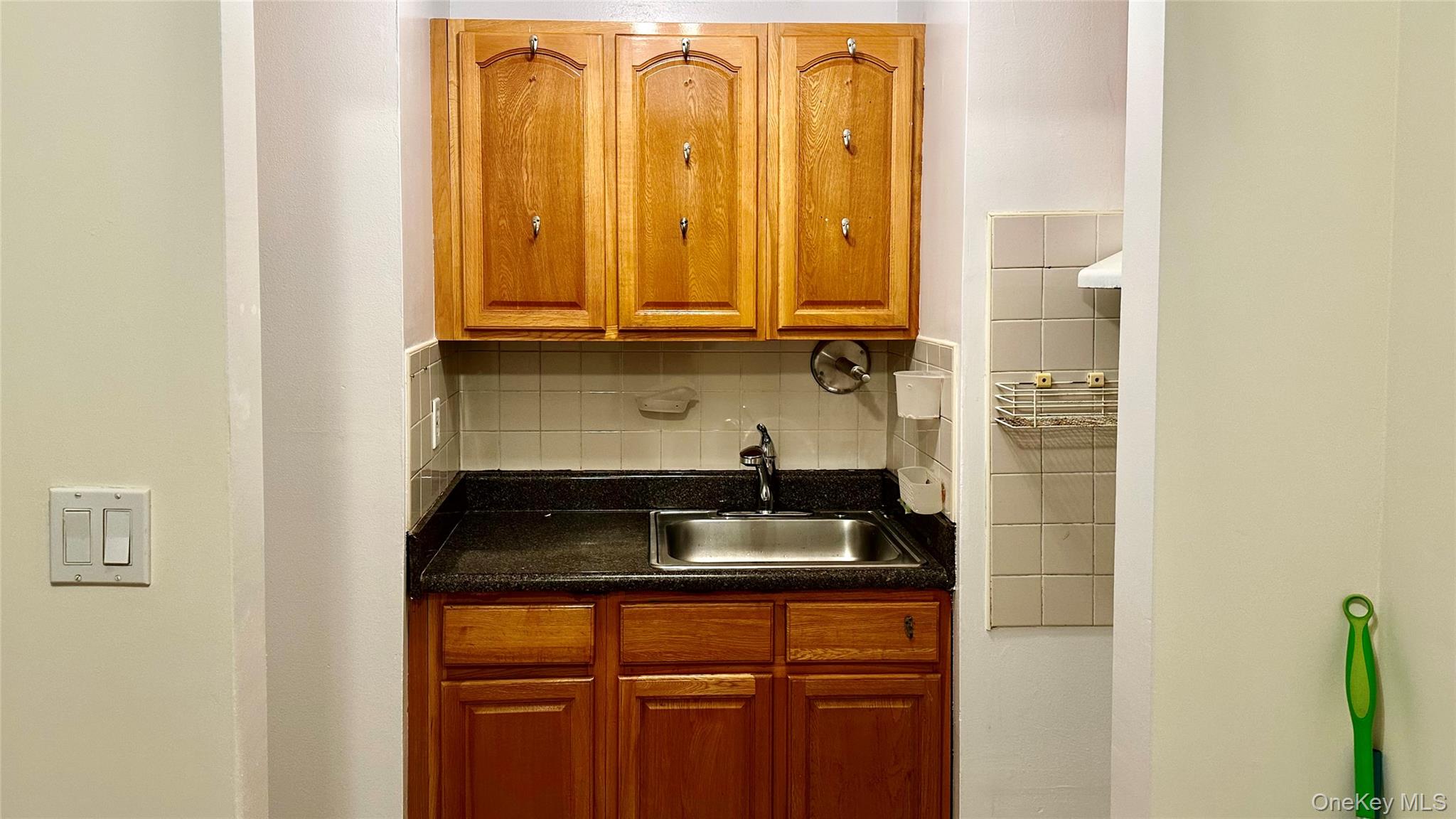 #6 photo, 84-70 129 St, Kew Gardens , NY 11415