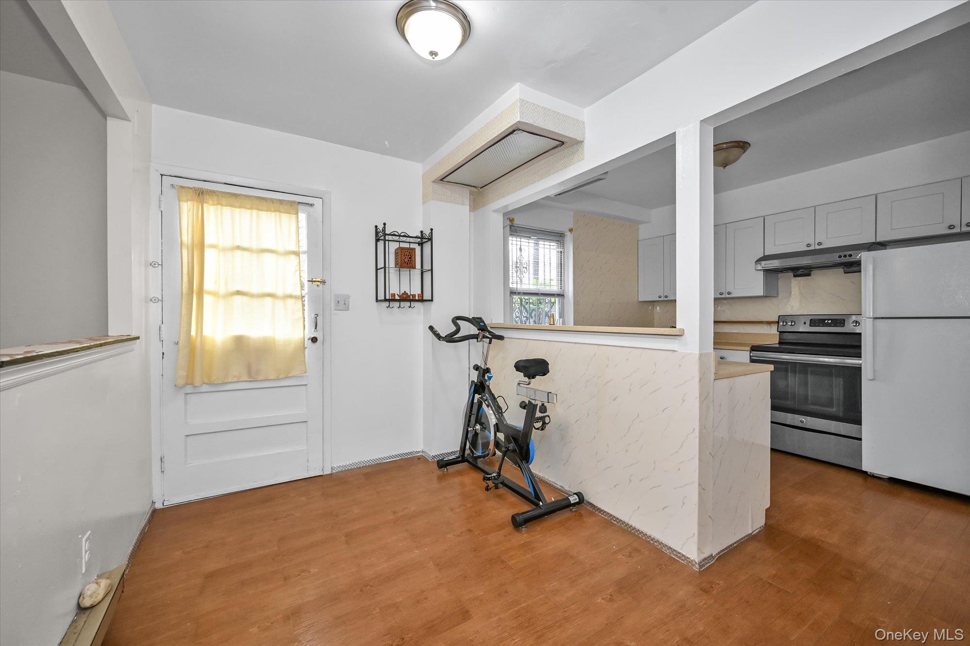 #18 photo, 210-18 23 Avenue, Bayside , NY 11360