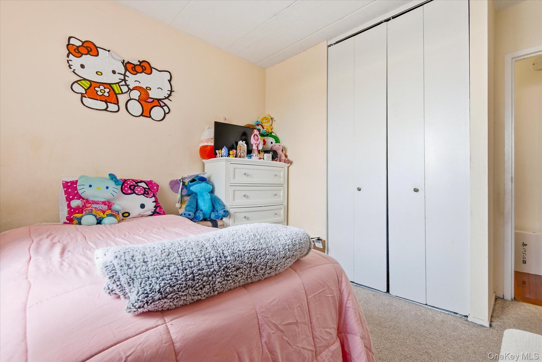 #10 photo, 92-29 Queens Boulevard, Rego Park , NY 11374