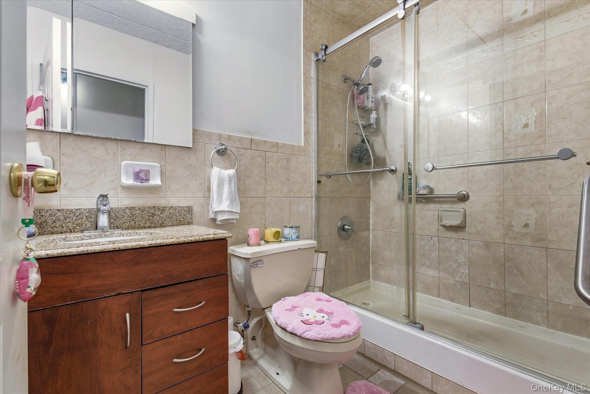 #11 photo, 92-29 Queens Boulevard, Rego Park , NY 11374