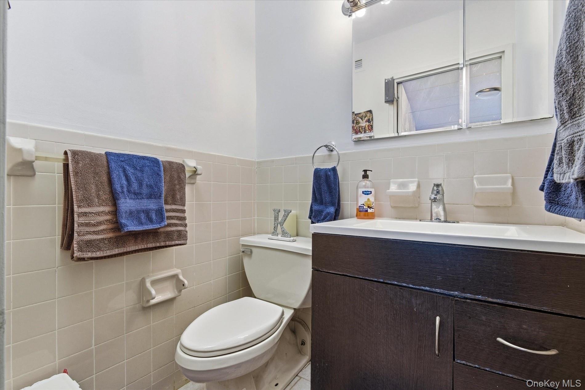 #8 photo, 92-29 Queens Boulevard, Rego Park , NY 11374