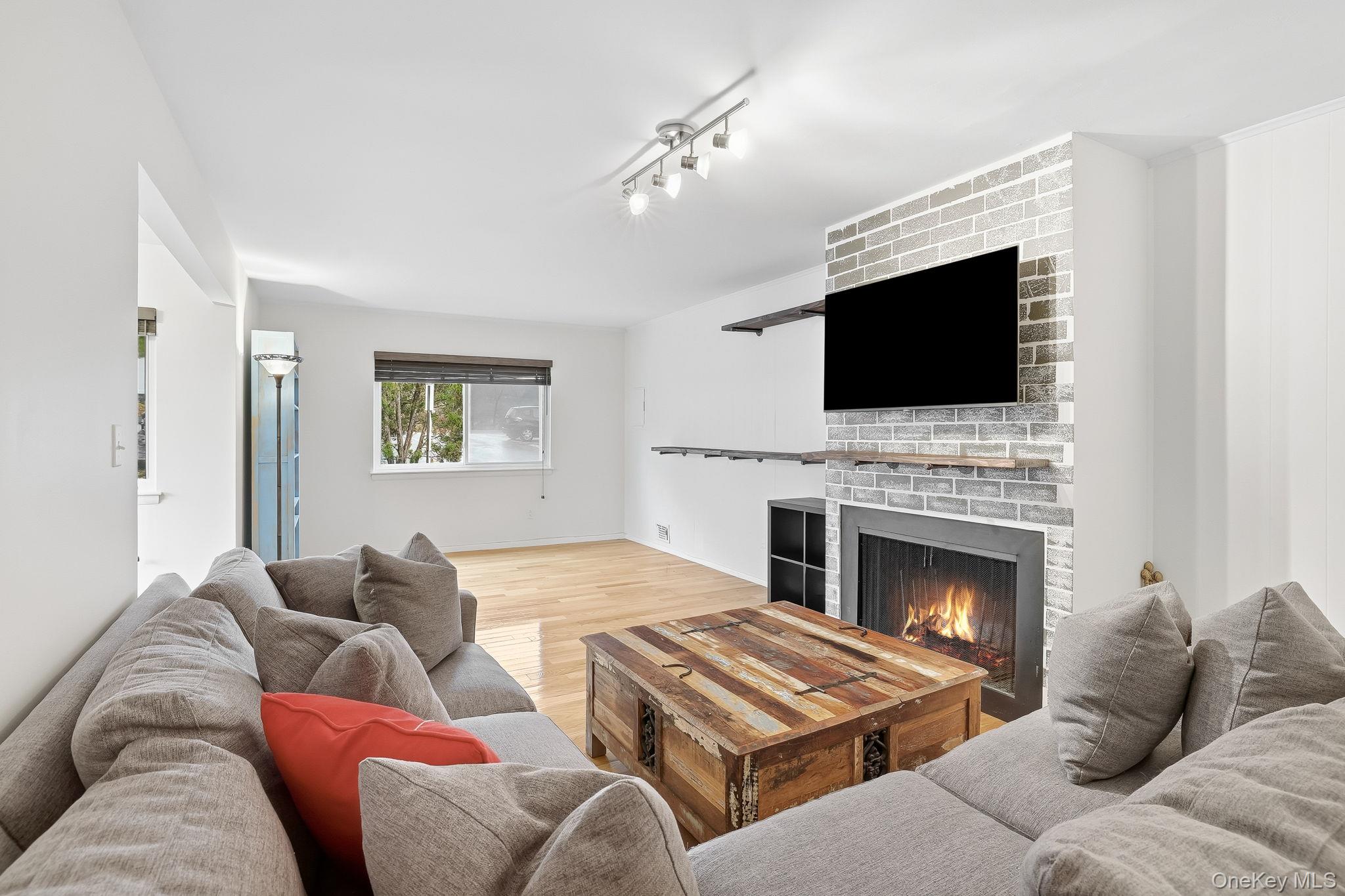 #3 photo, 25 Barker Street, Mount Kisco , NY 10549