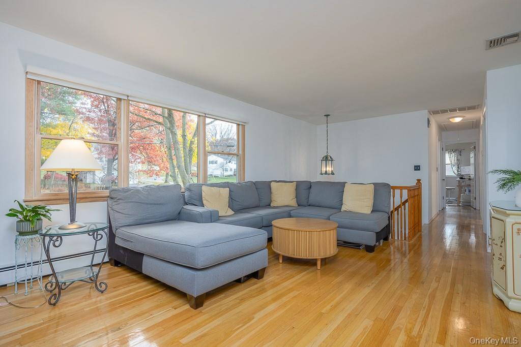 #15 photo, 8 Durant Road, New City , NY 10956