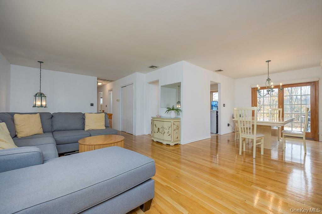 #16 photo, 8 Durant Road, New City , NY 10956