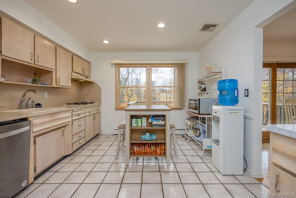 #19 photo, 8 Durant Road, New City , NY 10956