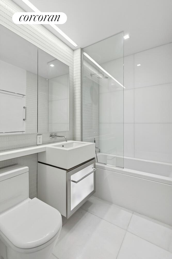 #17 photo, 400 E 67TH Street, Lenox Hill , NY 10065