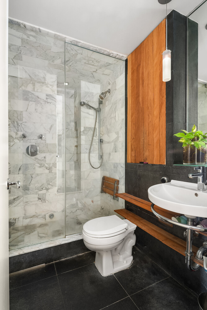 #14 photo, 2166 BROADWAY, マンハッタン Upper West Side , NY 10024