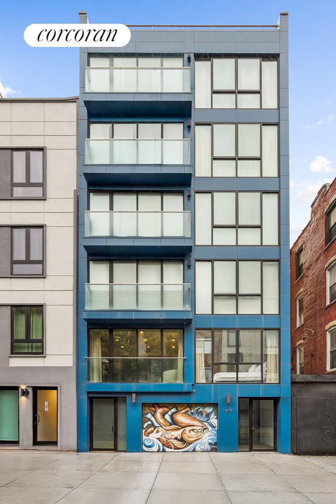 #11 photo, 143 MESEROLE Street, Williamsburg,South , NY 11206