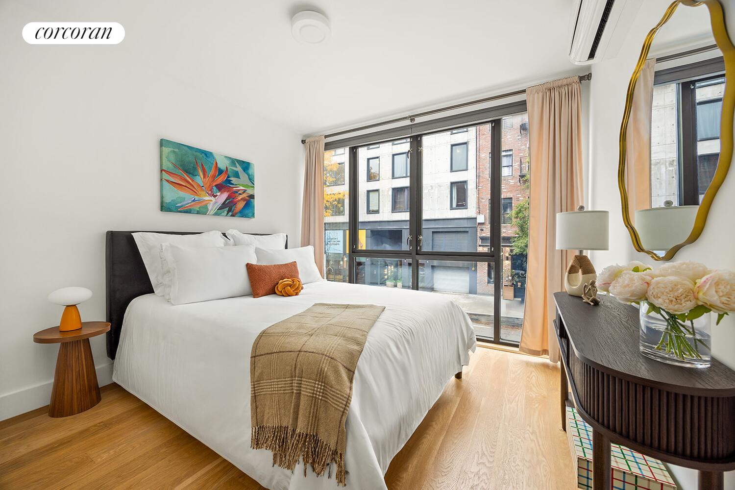 #5 photo, 143 MESEROLE Street, Williamsburg,South , NY 11206