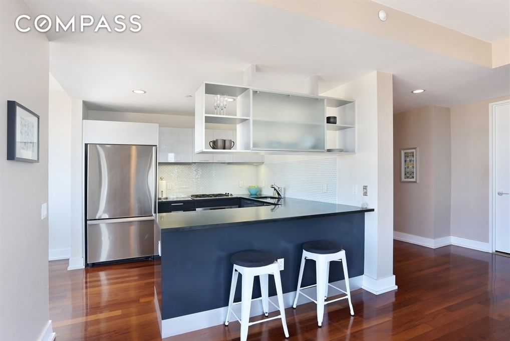 #8 photo, New York City, Hell's Kitchen , NY 10036