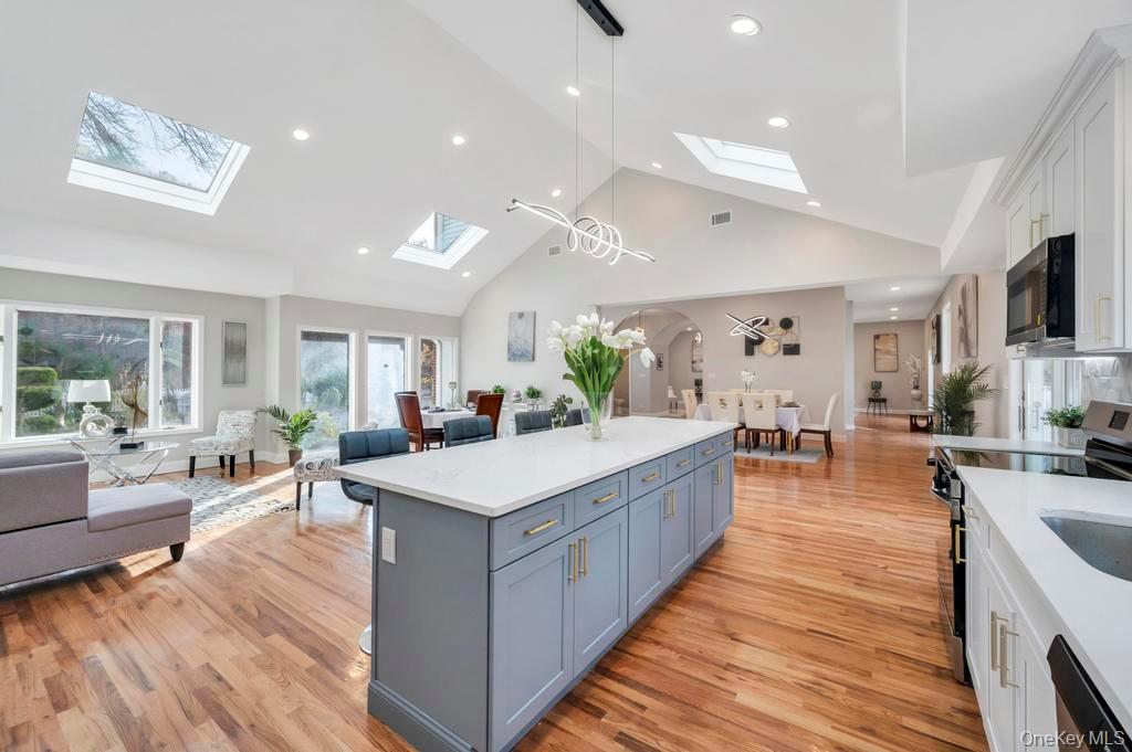 #1 photo, 100 Old Northport Road, サフォーク郡 Kings Park , NY 11754