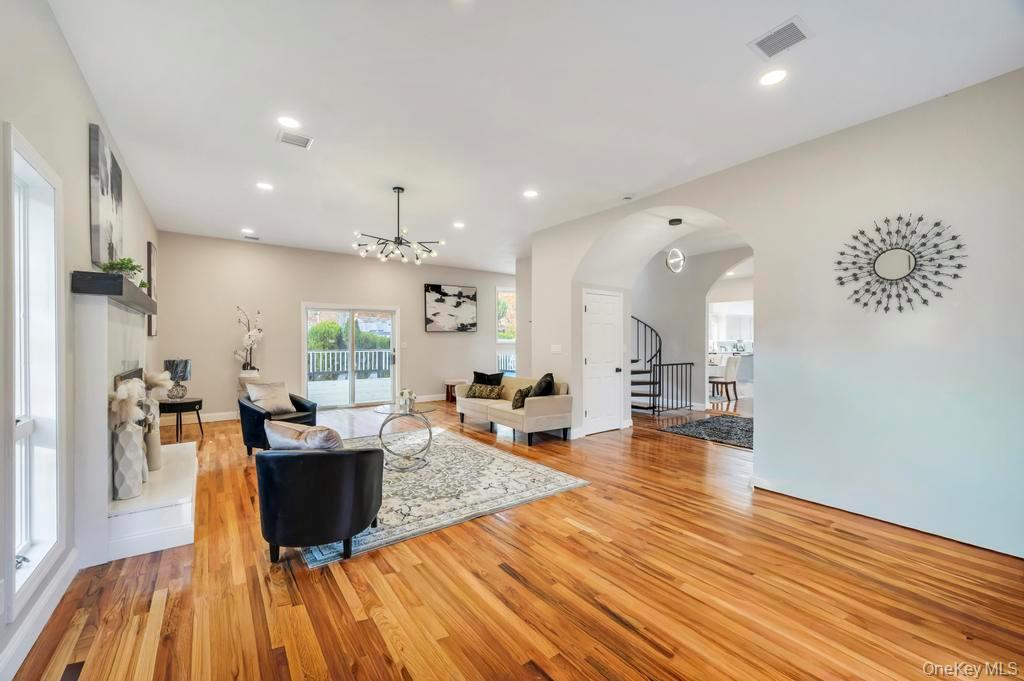 #19 photo, 100 Old Northport Road, サフォーク郡 Kings Park , NY 11754