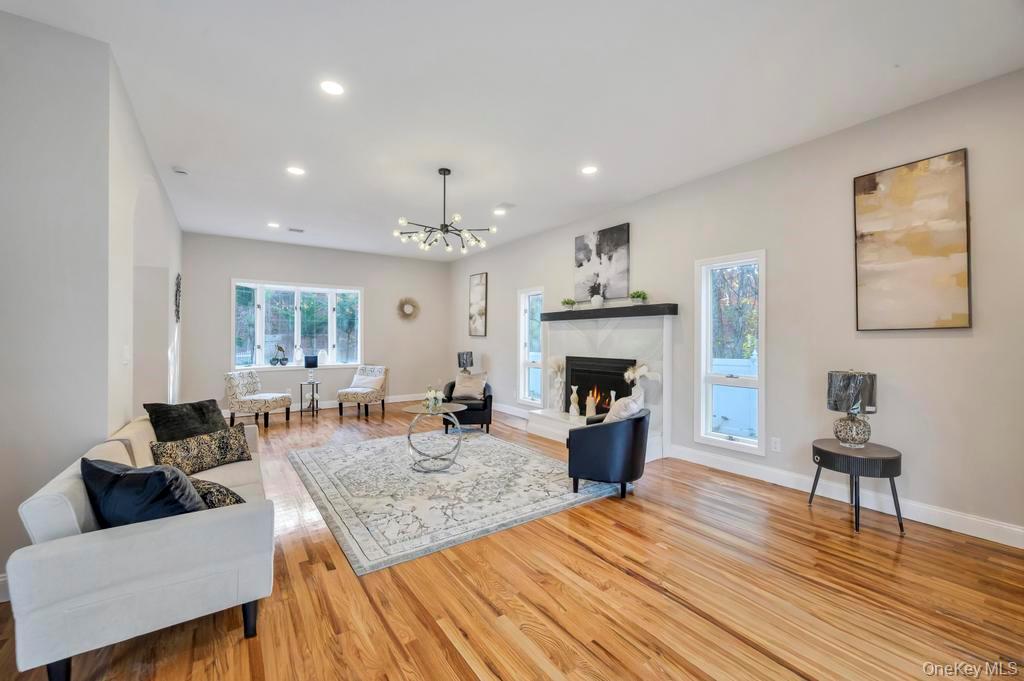 #20 photo, 100 Old Northport Road, サフォーク郡 Kings Park , NY 11754