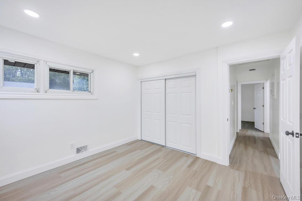 #11 photo, 148 Claywood Drive, Brentwood , NY 11717