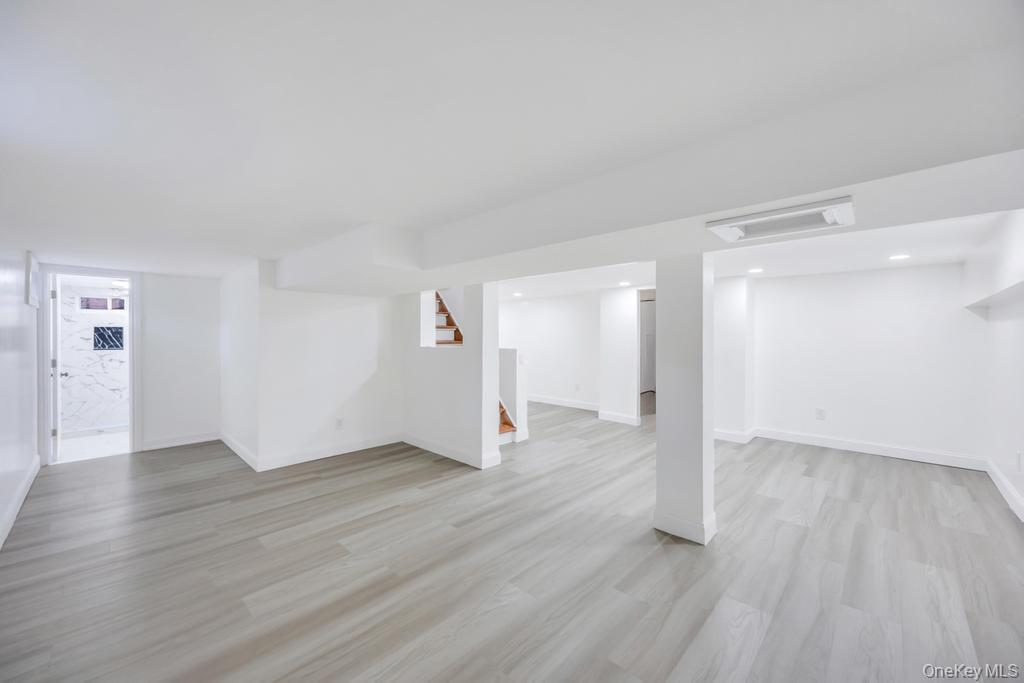 #17 photo, 148 Claywood Drive, Brentwood , NY 11717