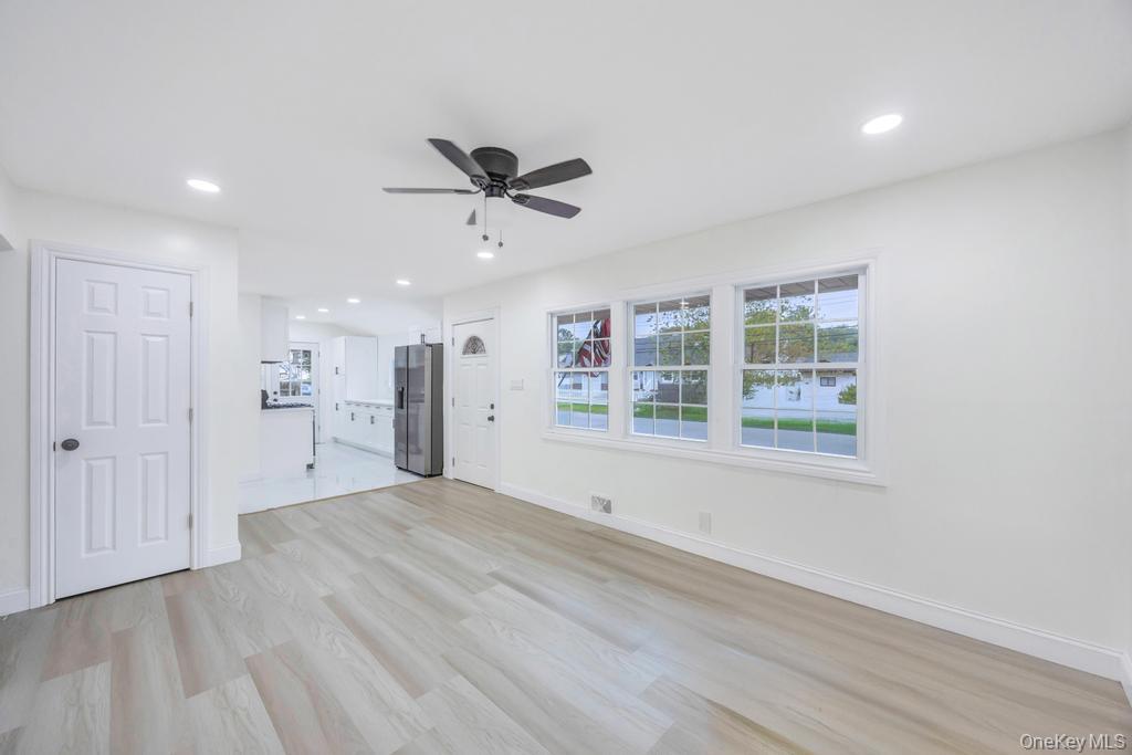 #3 photo, 148 Claywood Drive, Brentwood , NY 11717