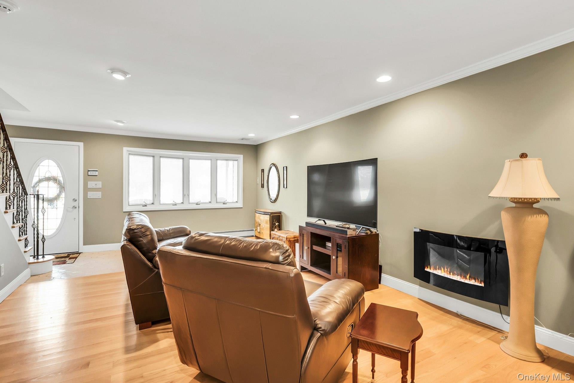 #6 photo, 94 Pequot Lane, East Islip , NY 11730