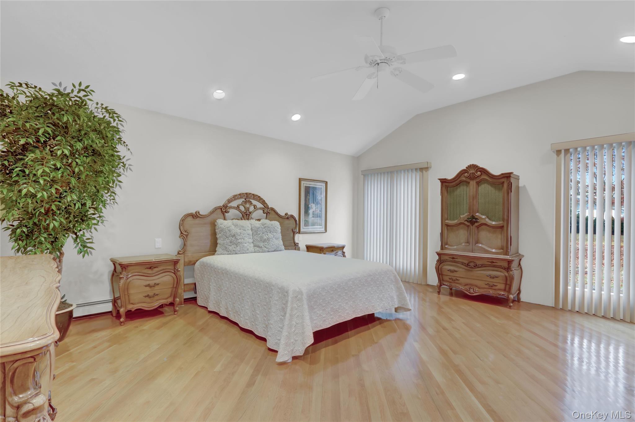 #19 photo, 254 Pine Acre Boulevard, Dix Hills , NY 11746