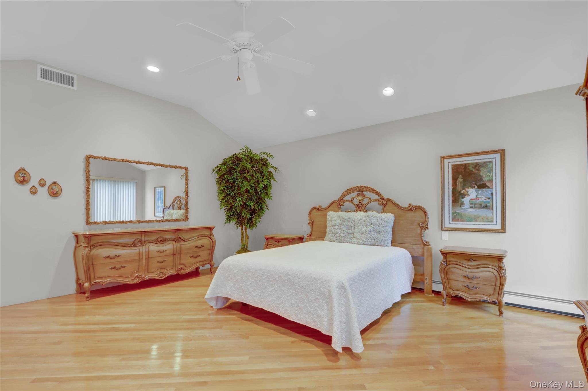 #20 photo, 254 Pine Acre Boulevard, Dix Hills , NY 11746