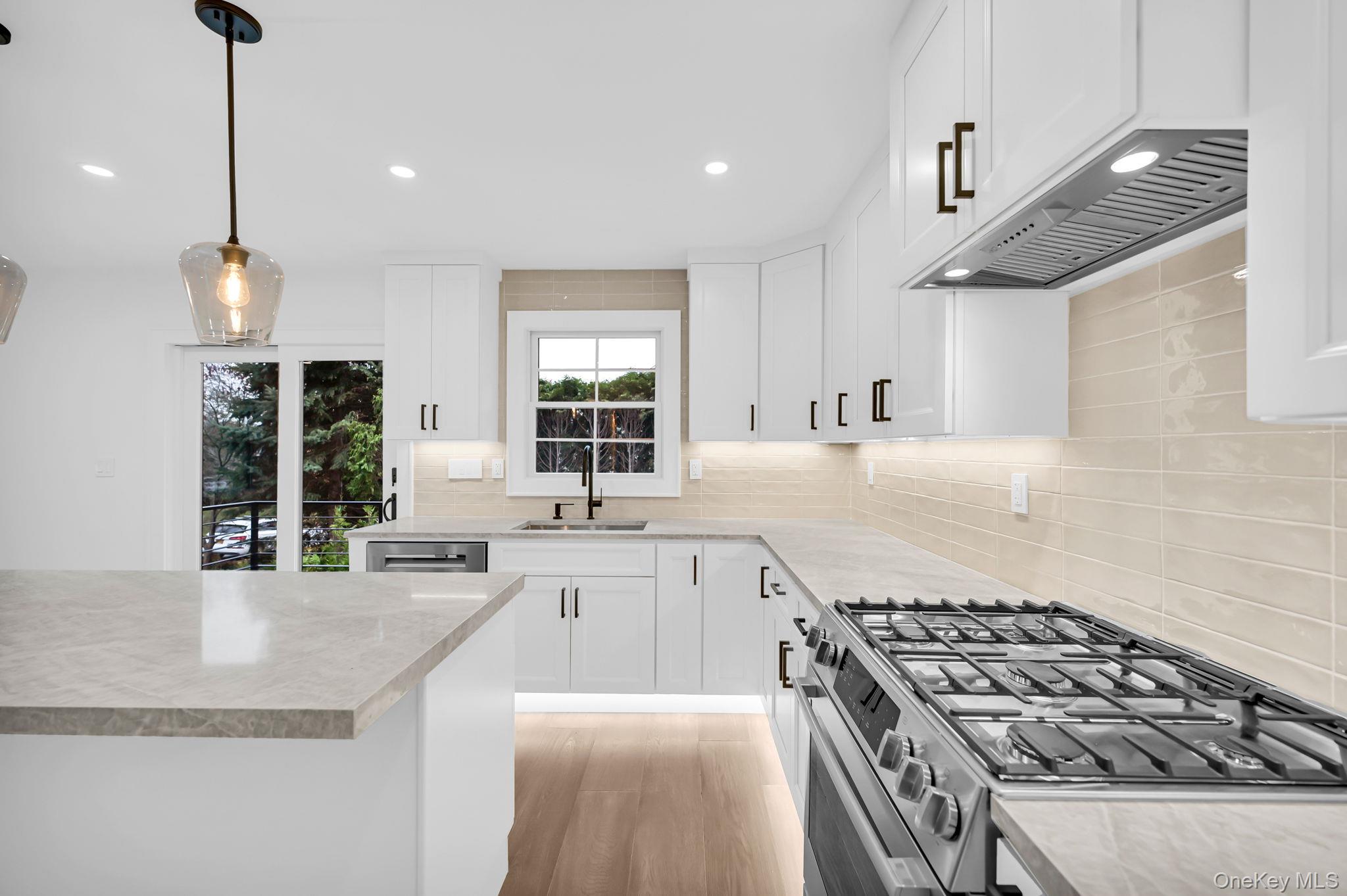 #16 photo, 82 Seton Drive, New Rochelle , NY 10804