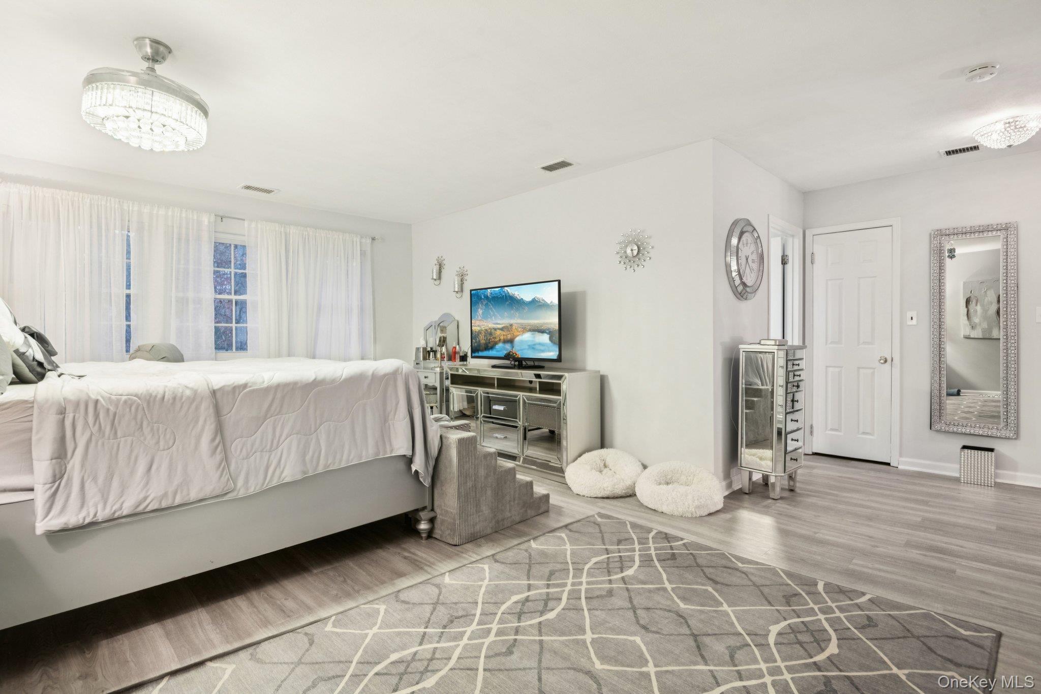 #19 photo, 16 Hampshire Court, サフォーク郡 Holbrook , NY 11741