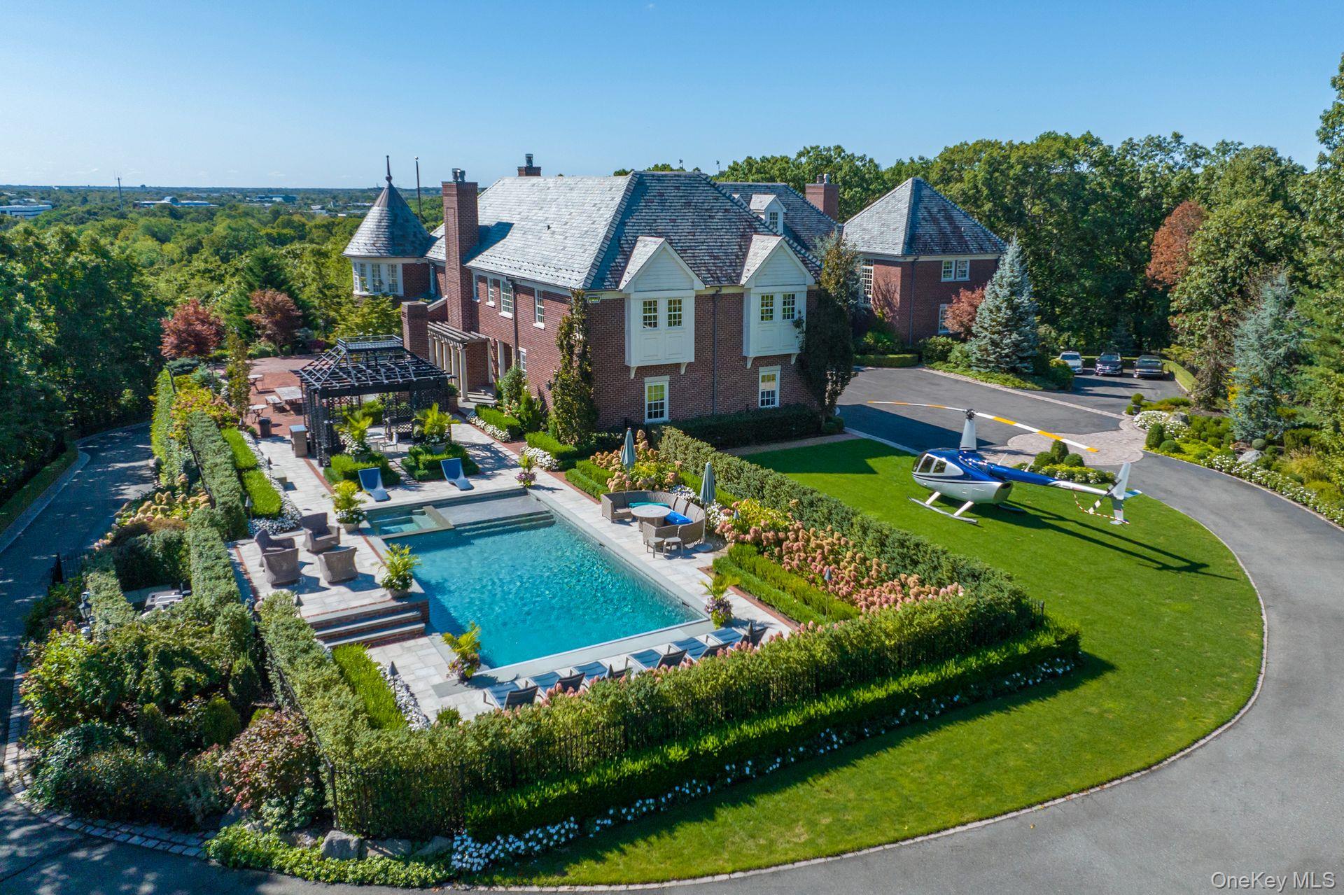 #3 photo, 18 Gwynne Road, Melville , NY 11747