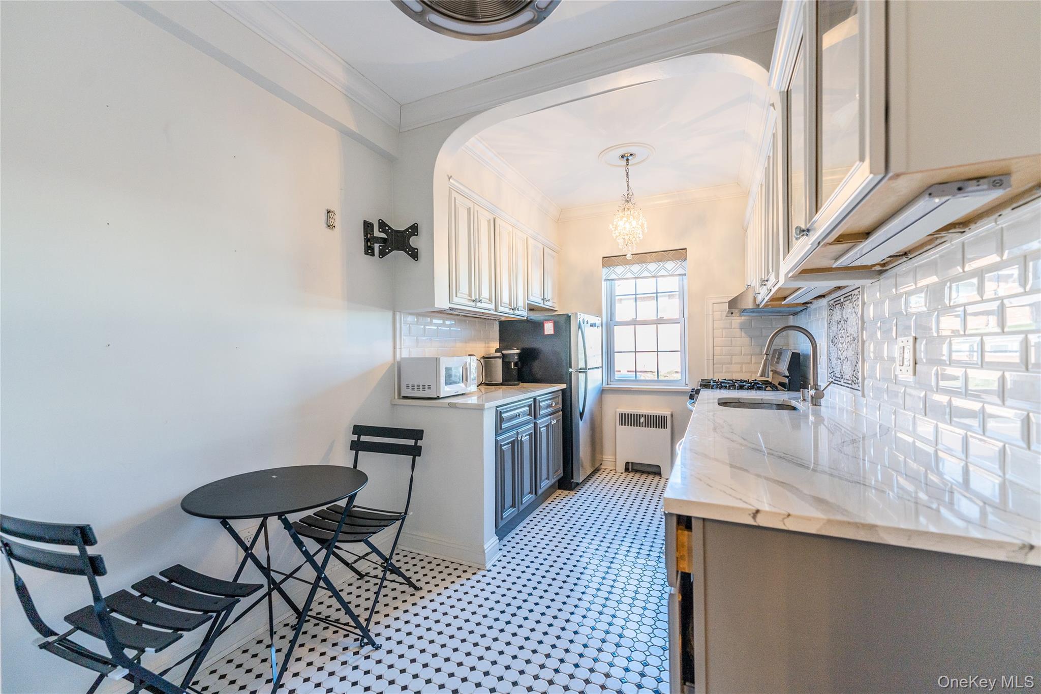 #10 photo, 43 floral blvd, Floral Park , NY 11001