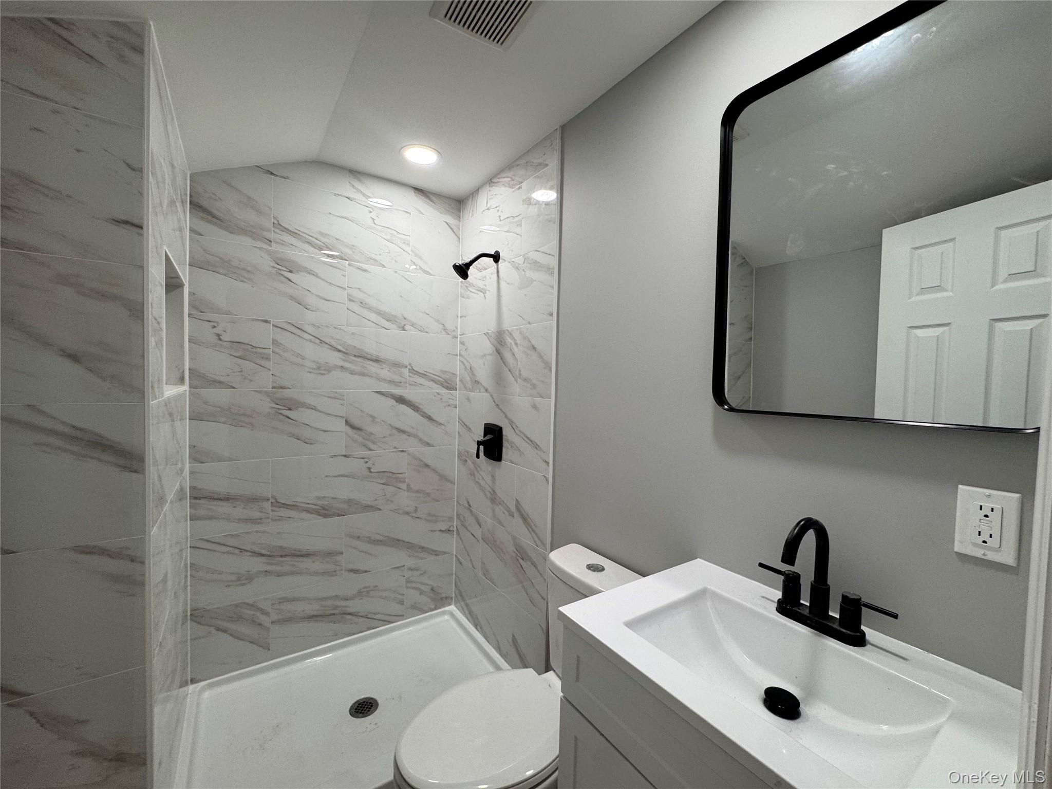 #7 photo, 515 Sweezy Avenue, Riverhead , NY 11901