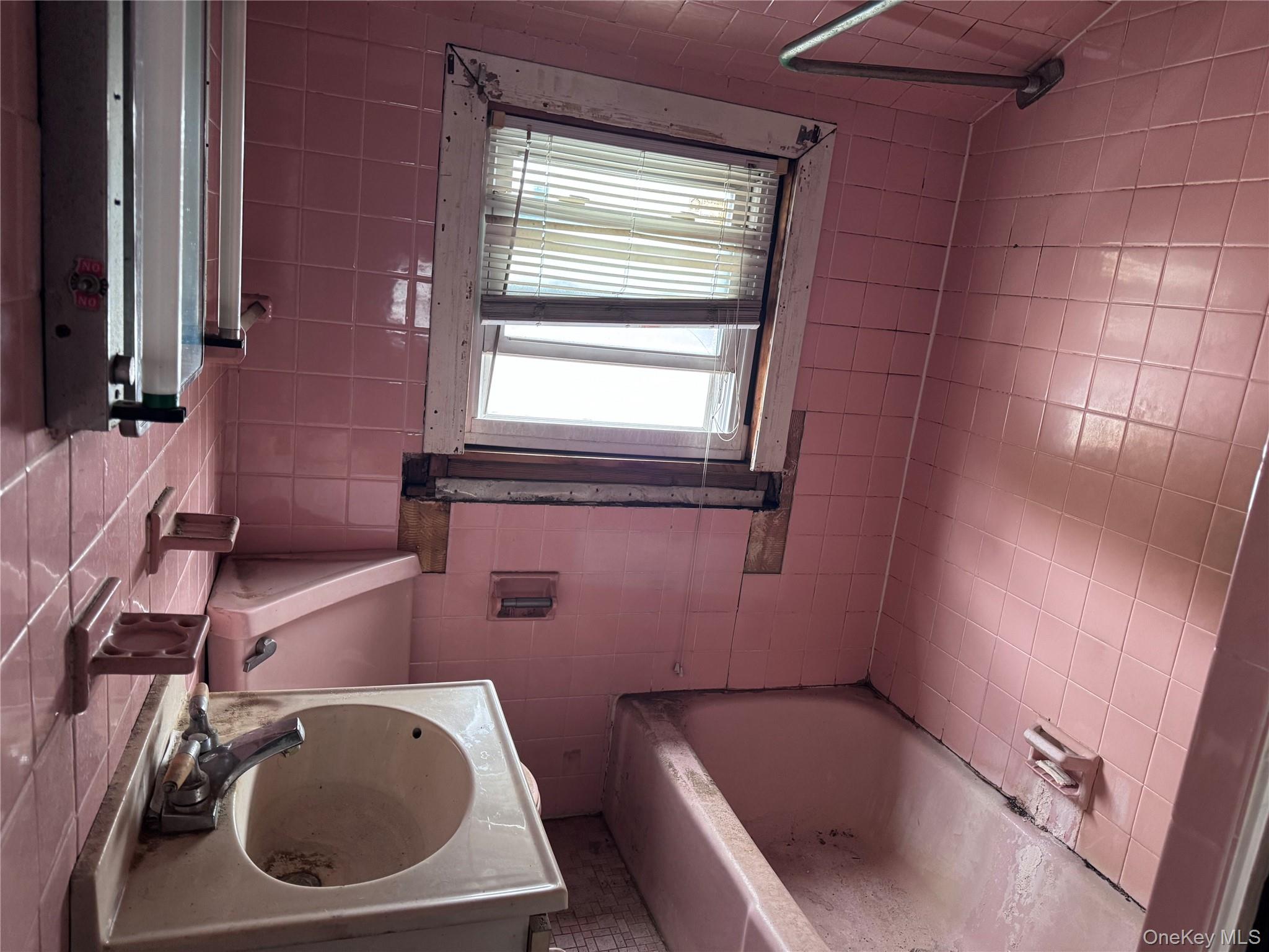 #9 photo, 28 Cammerer Avenue, East Rockaway , NY 11518